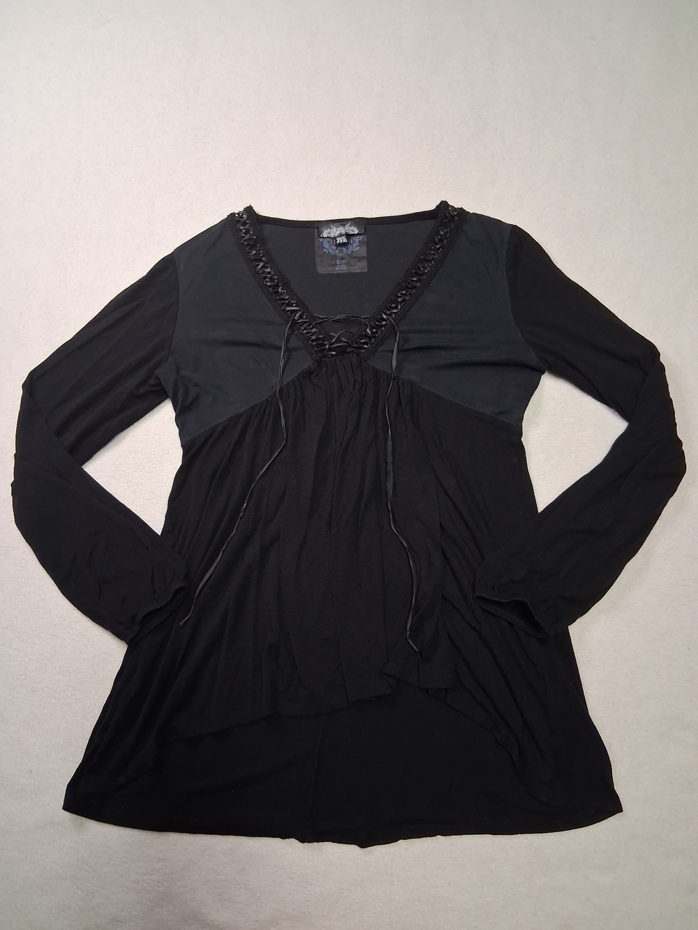 2 Dye 4 Black Long-Sleeve V-Neck Tunic Top